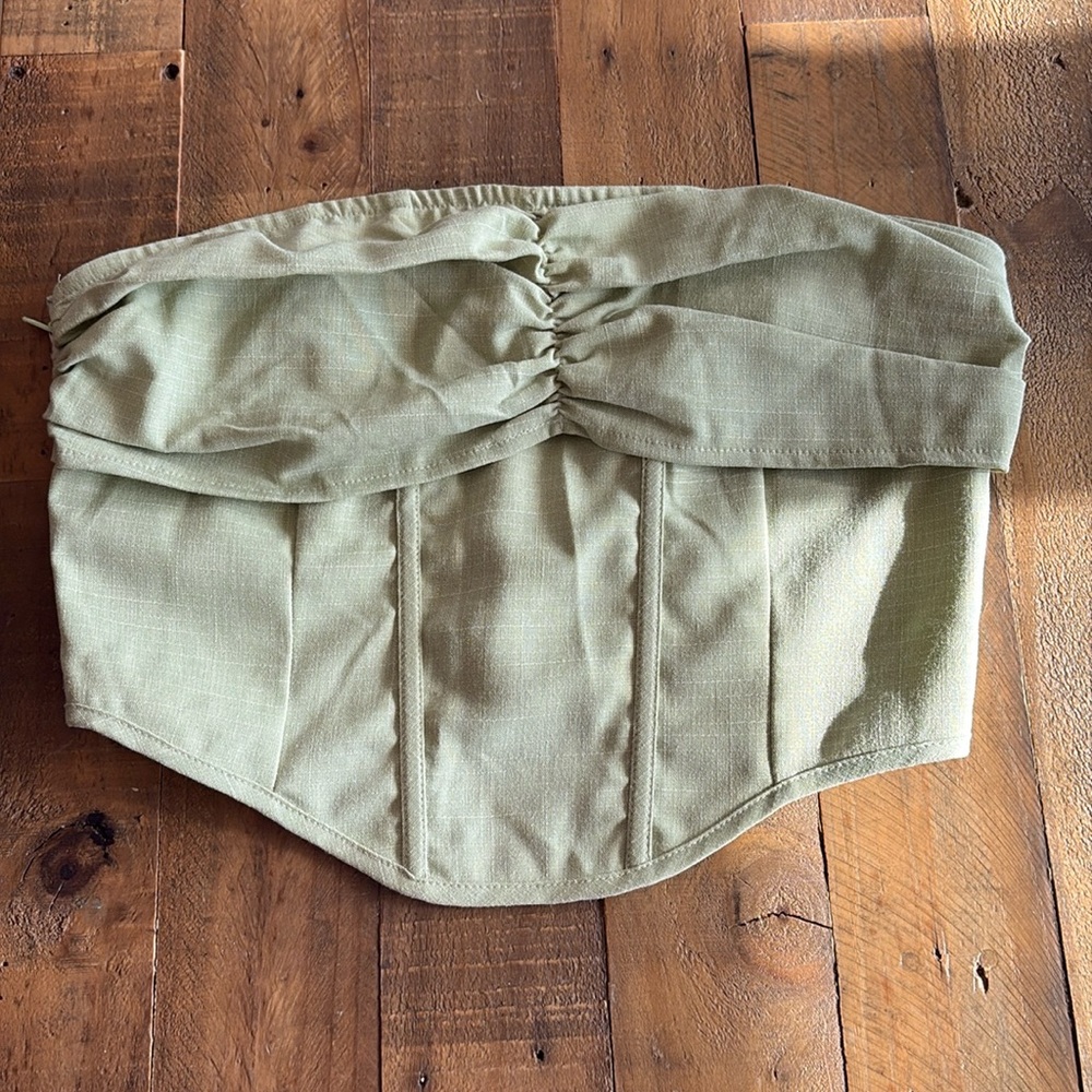 NWOT Pretty Little Thing green corset top size 6.